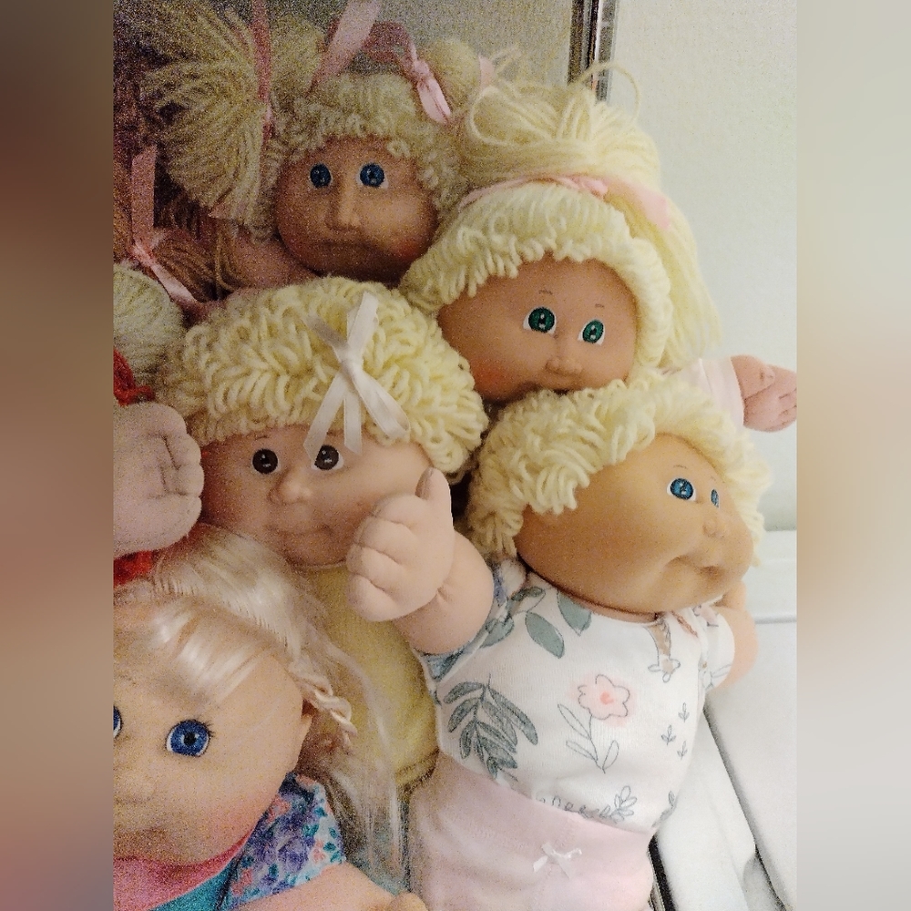 COPY - Vintage Cabbage Patch Dolls and Premies
